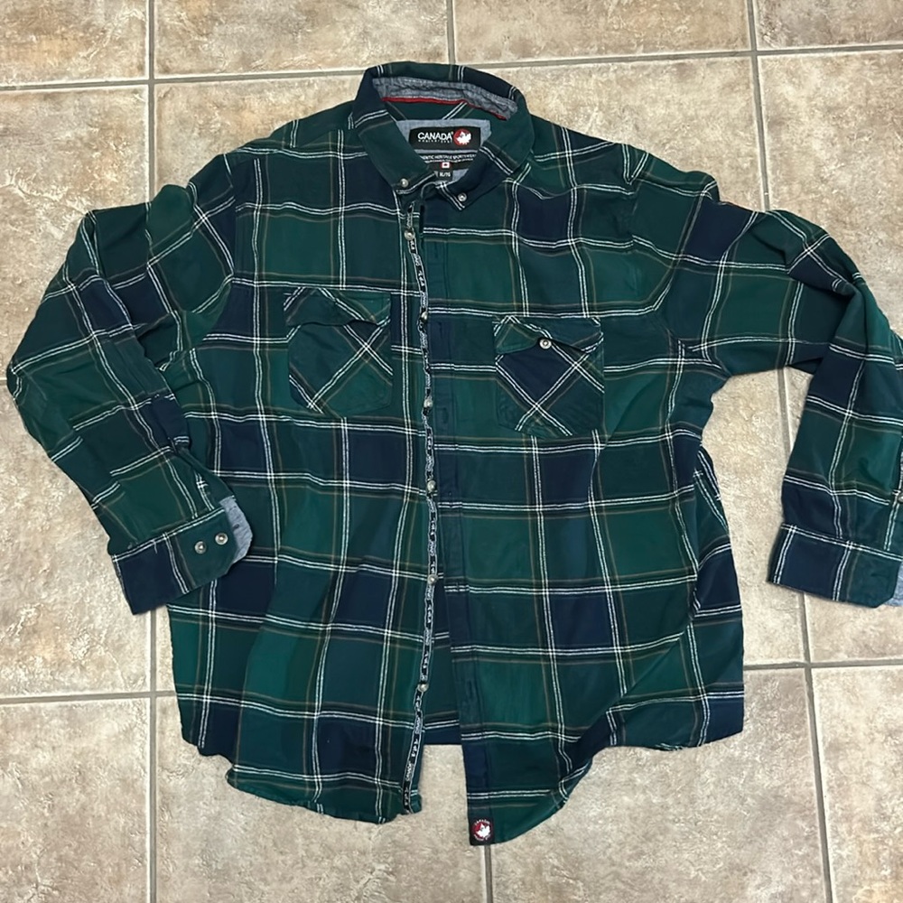 Canada Weathergear Flannel Button Up